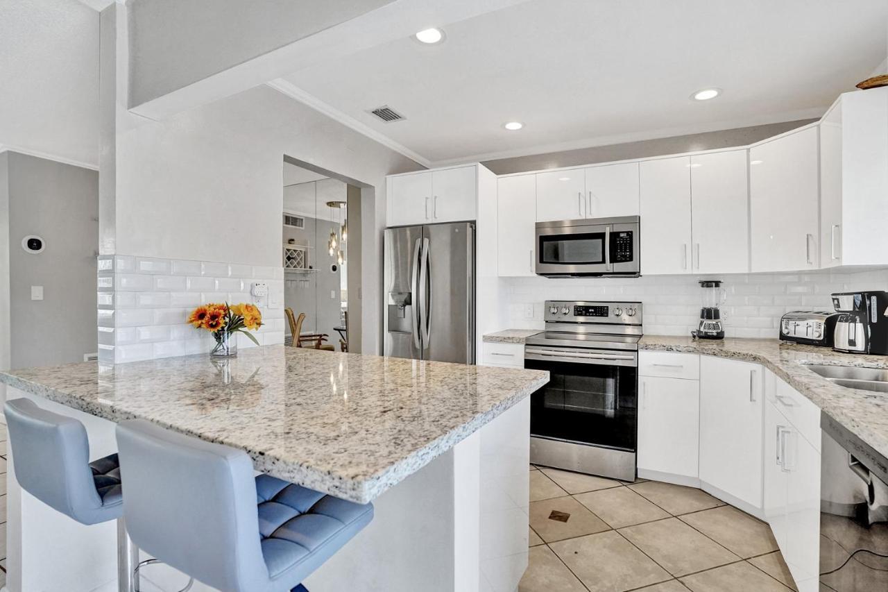New! Waterfront Heated Pool & Jacuzzi 2 Mi To Beach - Fishing Pier Relaxing Spa & Hammock Fort Lauderdale Eksteriør billede